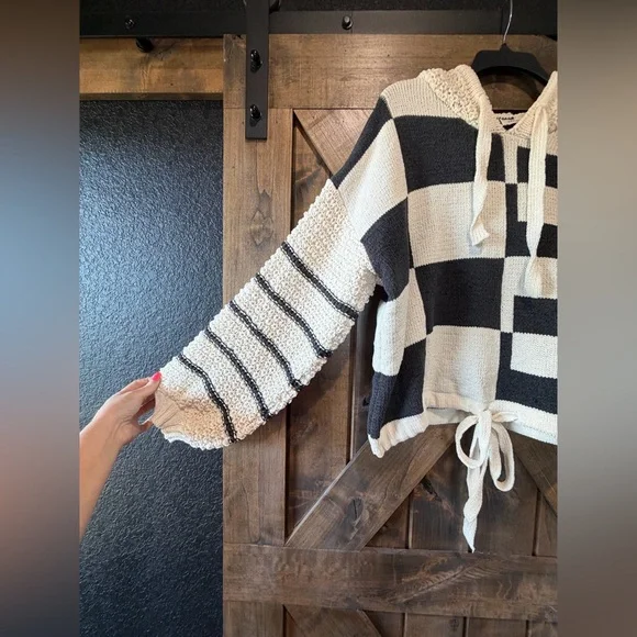 NWOT Mello Brand Hooded Checkered Sweater Sz L - Picture 6 of 16
